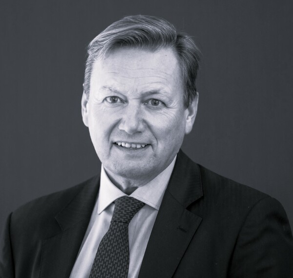 Pic Charles Hammond OBE Chief Executive Forth Ports scaled BW